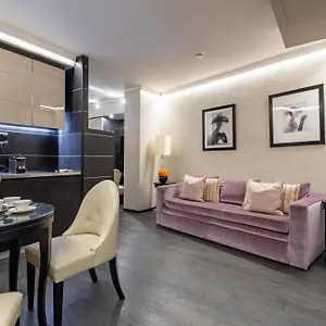 **** Hotel Ponte Vecchio & Italy